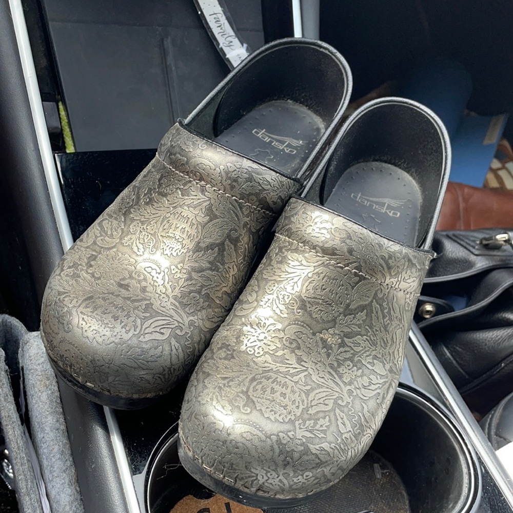 Dansko size 40. Excellent condition